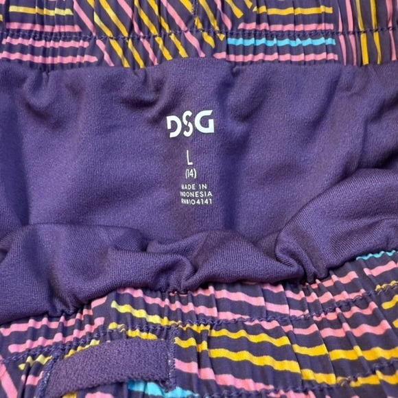 DSG Girls' Stride Shorts - Size L - Multi-Color - Picture 9 of 13